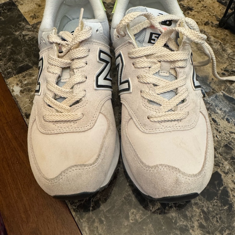 New Balance 574 - Picture 2 of 6